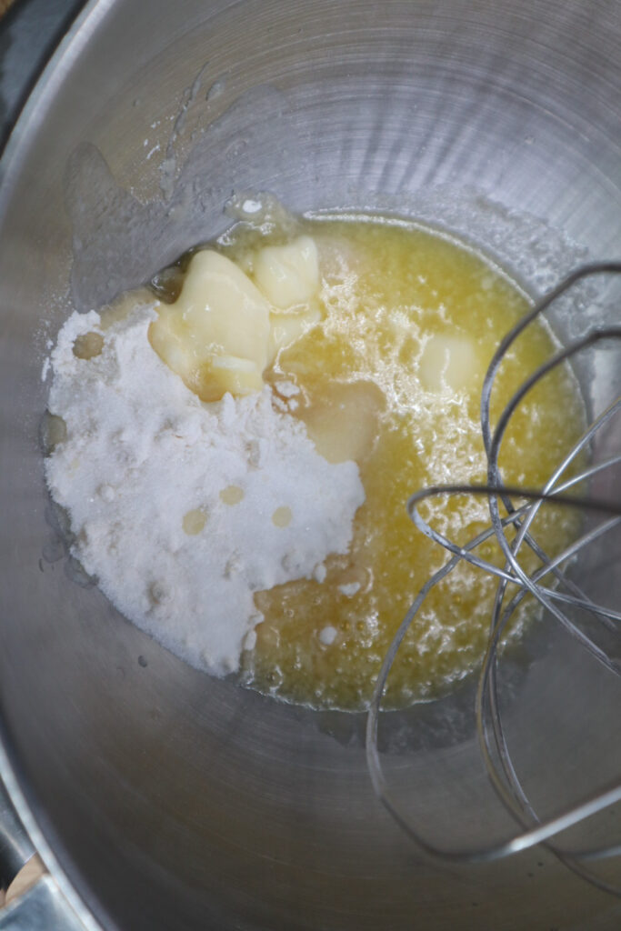 butter, sugar, in a bowl 