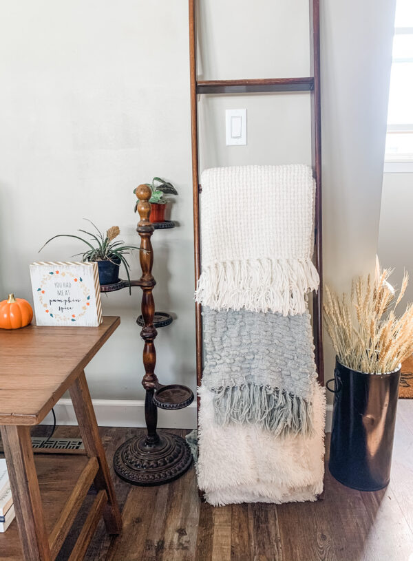 Simple Fall Decor For Thanksgiving